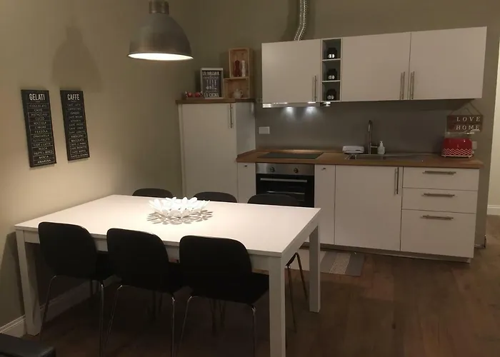 Leon Rosso Flat Firenze