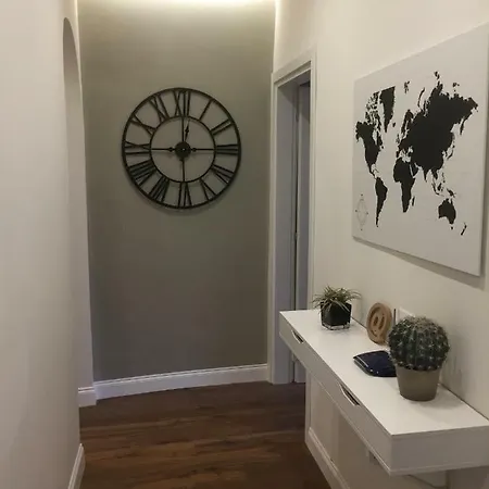 Leon Rosso Flat شقة *